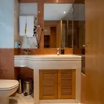 Apartment In The Heart Of - 1 Bedroom *